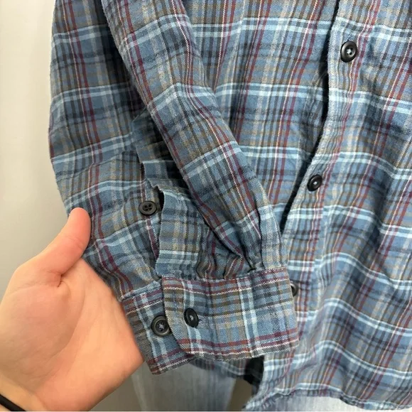 Patagonia blue button up flannel - Picture 5 of 6